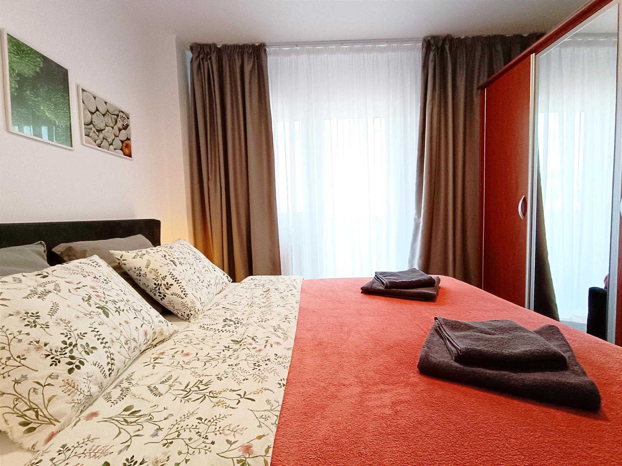 Mid-Term Rental Racadau Apartment 브라쇼브 외부 사진